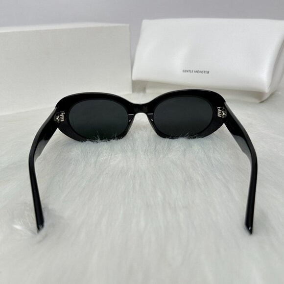 Gentle Monster Black Oval Cat-Eye Sunglasses, Retro Y2K Style. main image 5